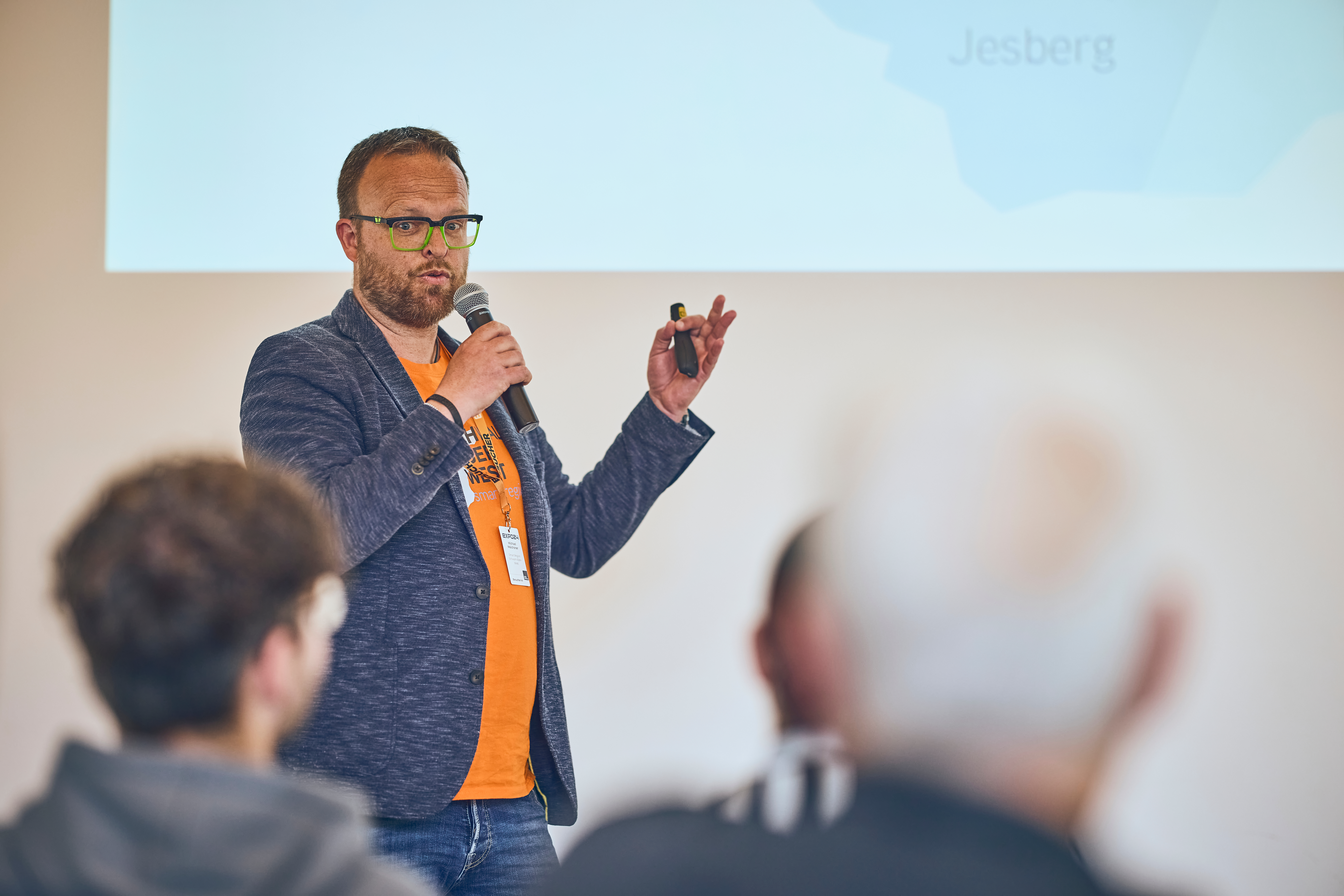 Michael Meissner während eines Vortrags.