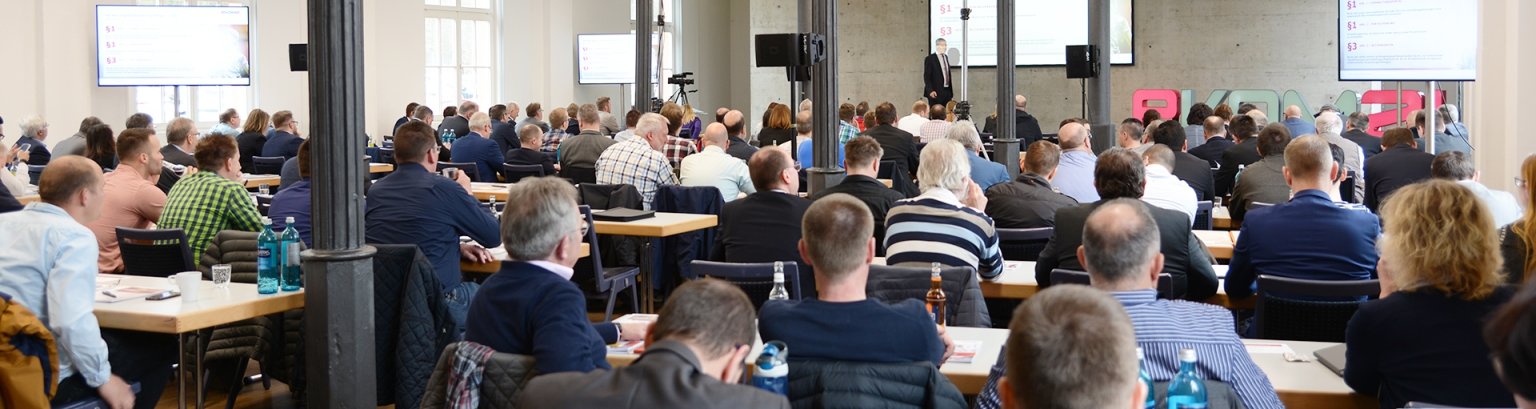Teilnehmende der Regionalkonferenz.
