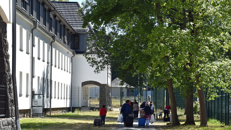 Außenbereich der Erstaufnahmeeinrichtung Hessen in Gießen.