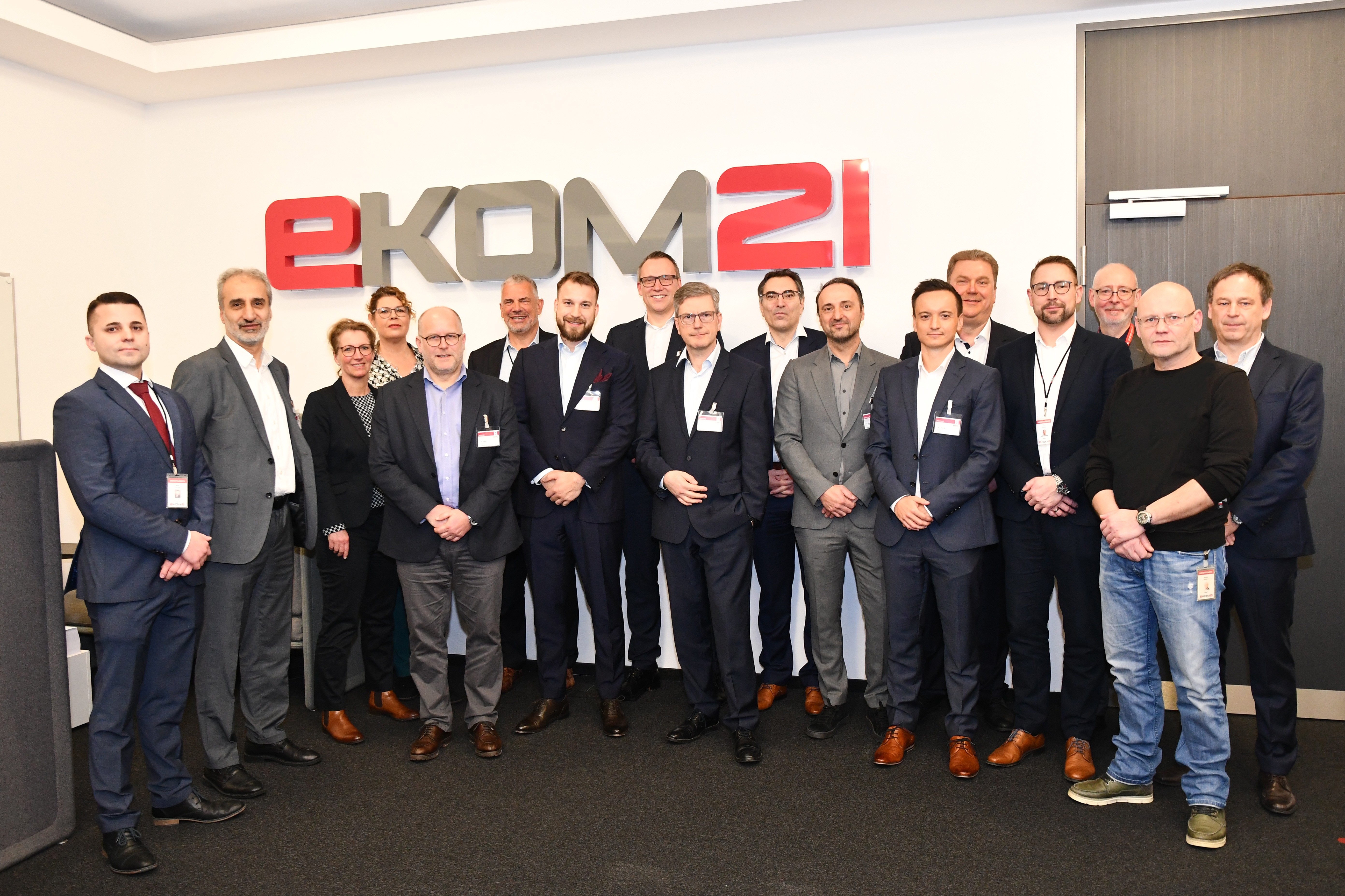 Gruppe von ekom21-Mitarbeitenden.