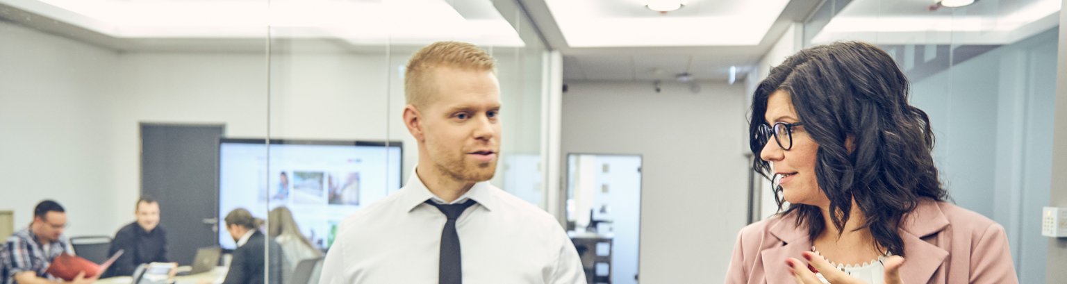 karriere_header_ekom21_01.png